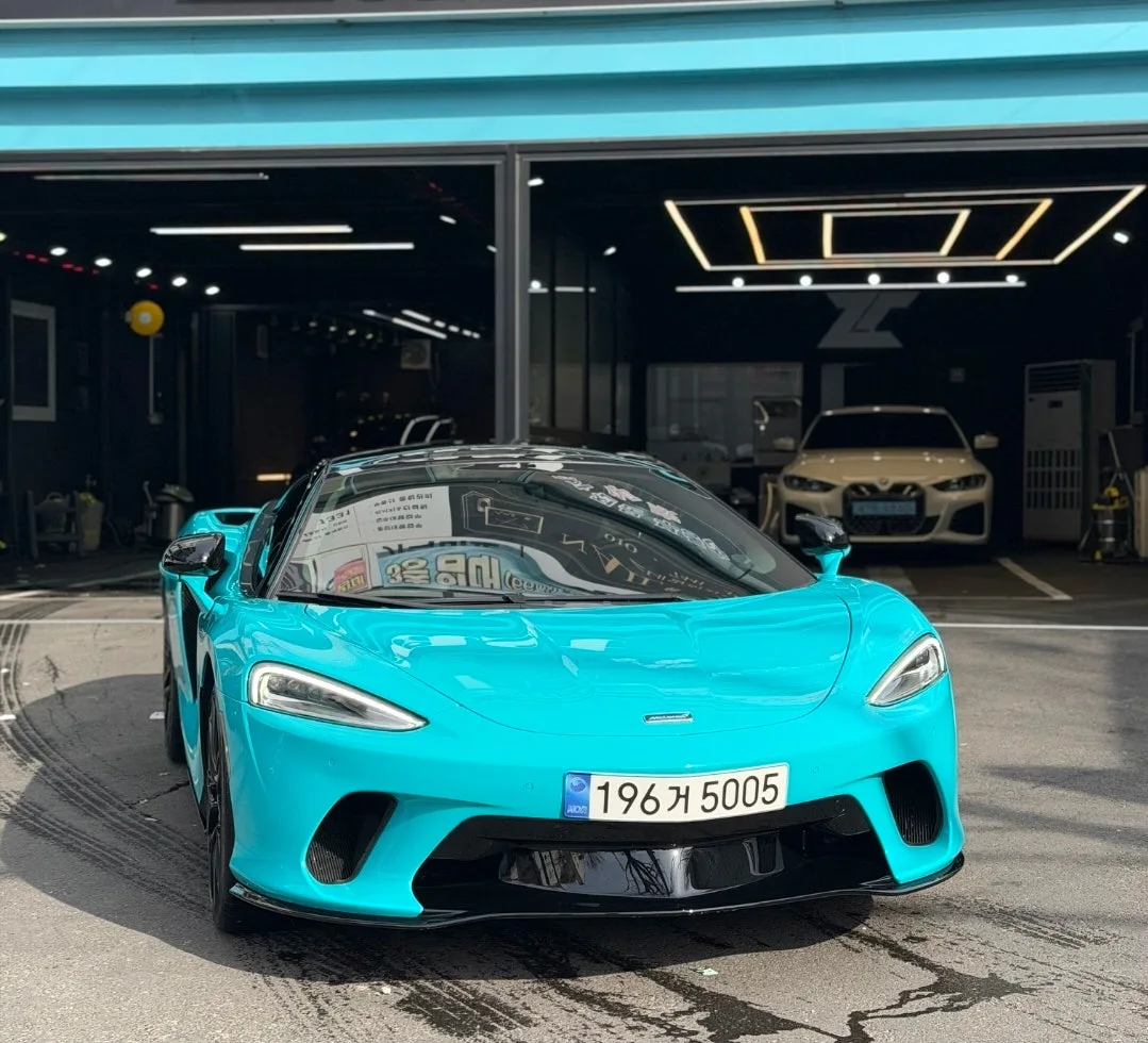 맥라렌 GT 2022 청록 사진 2