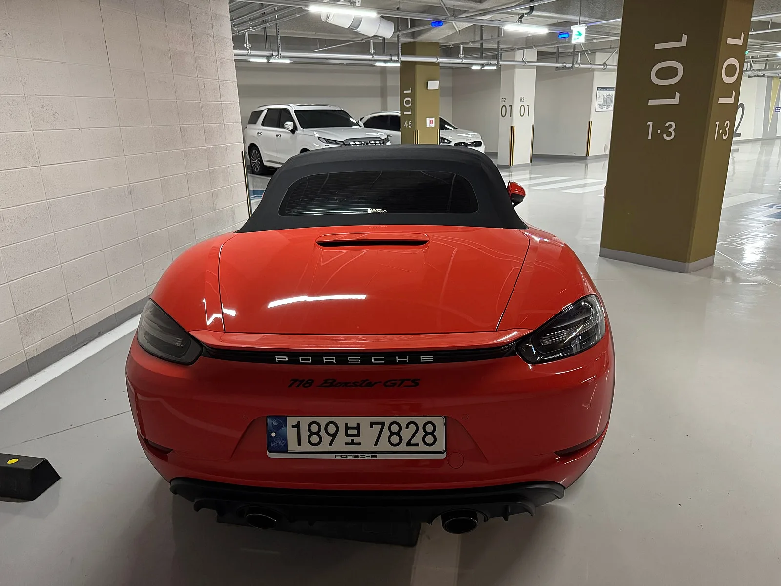 포르쉐 박스터 GTS 4.0 2022 레드 사진 4