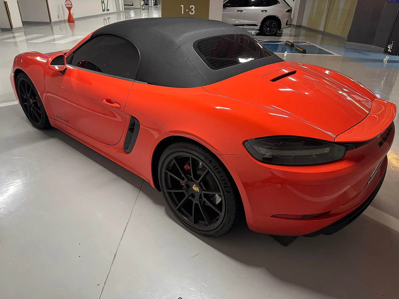 포르쉐 박스터 GTS 4.0 2022 레드 사진 7