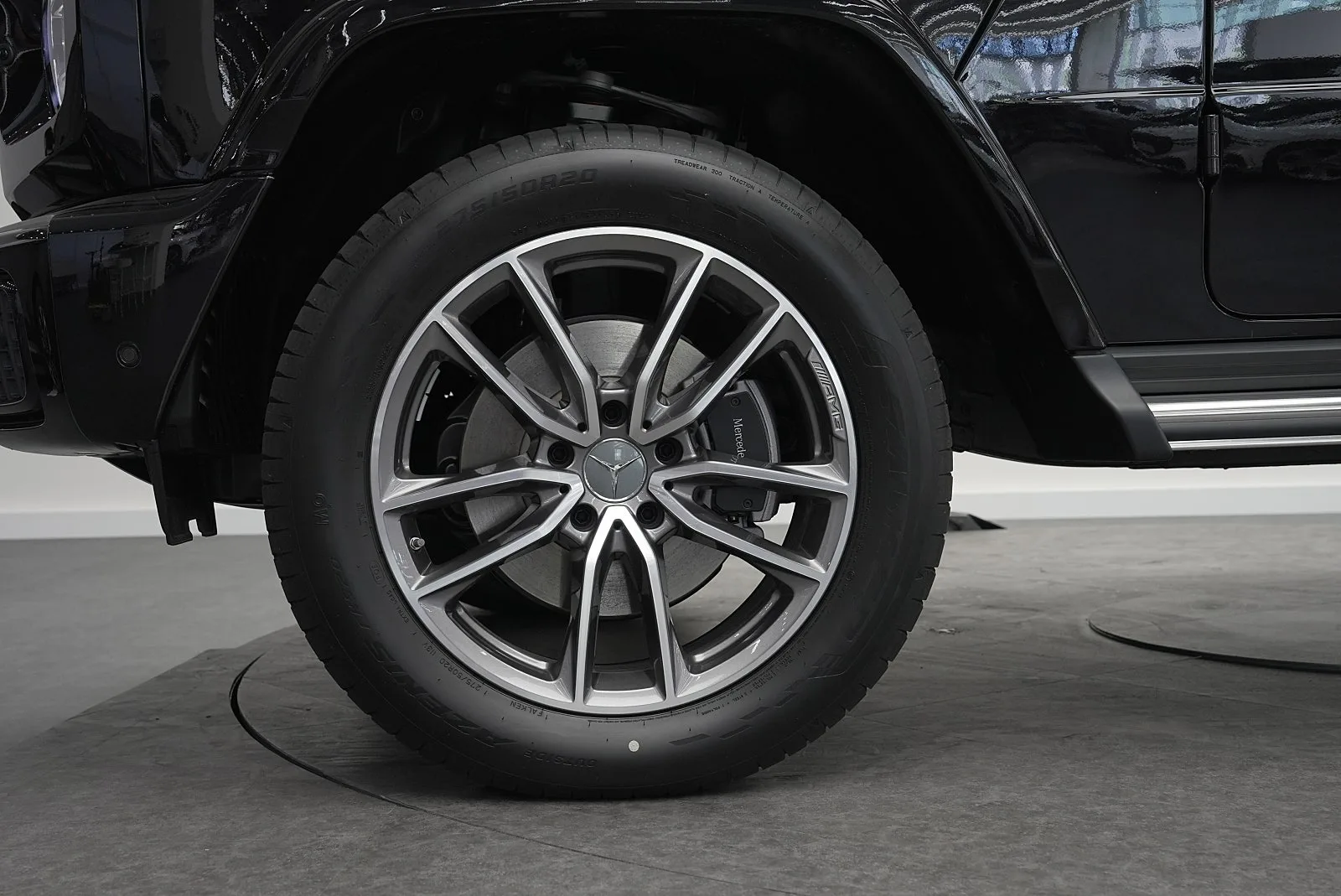 벤츠 G-클래스 W465 G450d 2026 블랙 사진 5