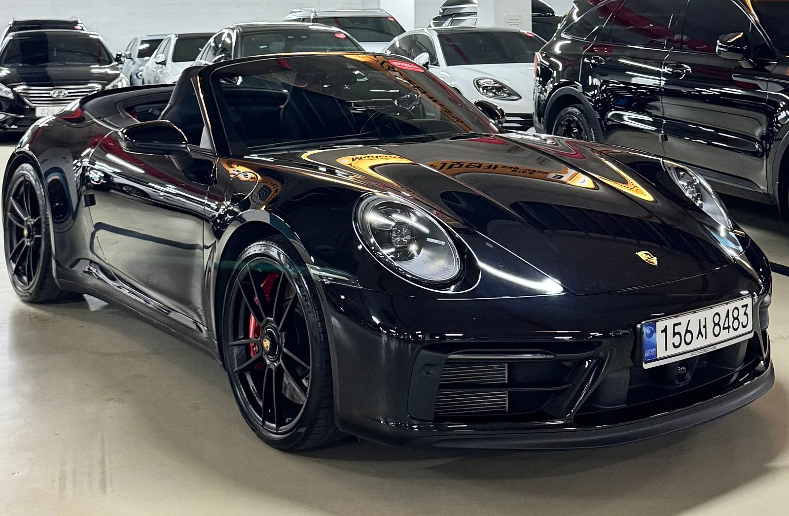 포르쉐 911 카레라4 GTS 카브리올레 2023 검정색 사진 8
