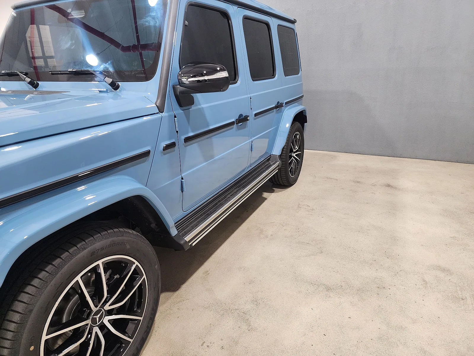 벤츠 지바겐 G450D 매뉴팩쳐 2025 실버 사진 3