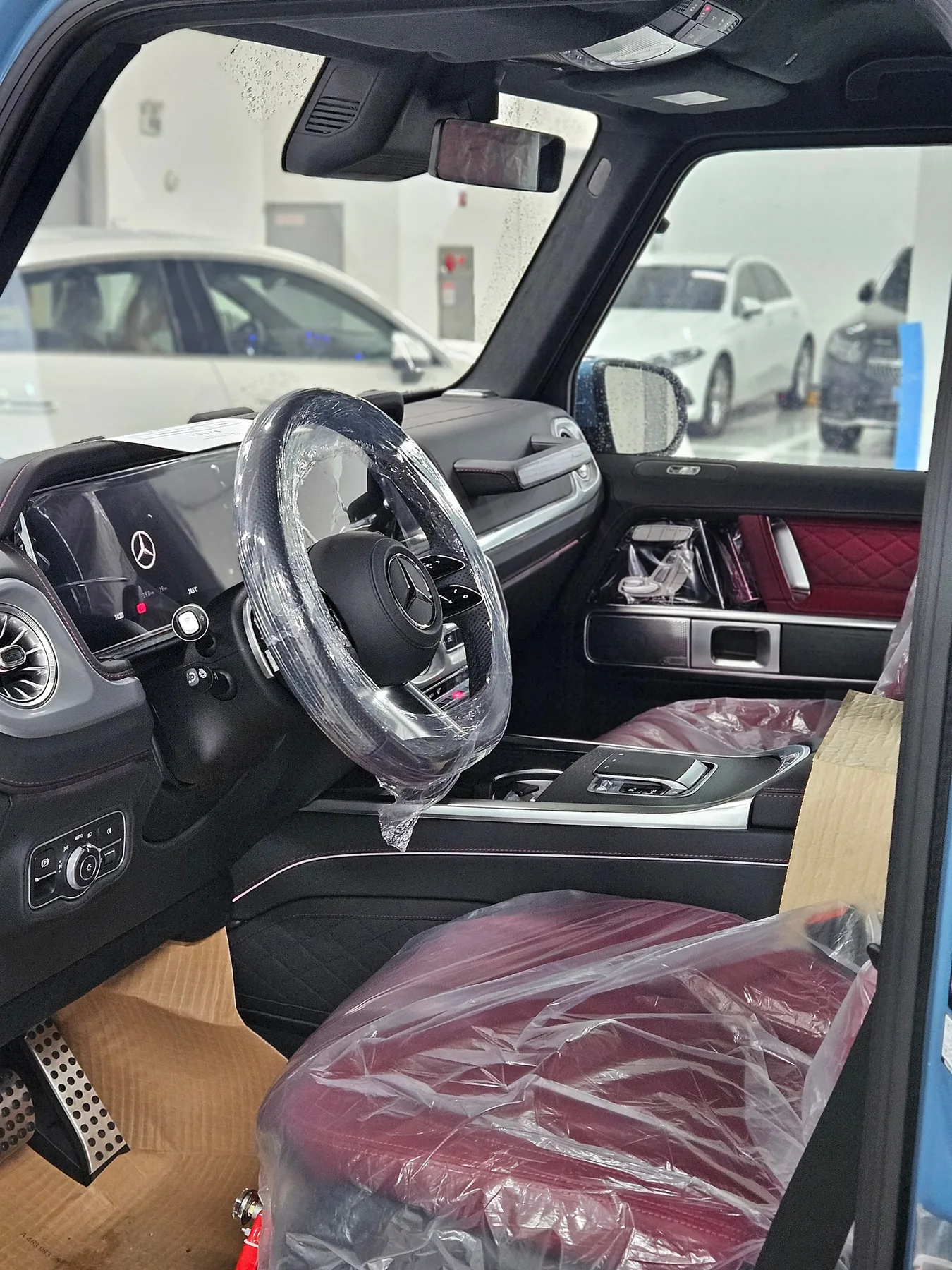 벤츠 지바겐 G450D 매뉴팩쳐 2025 실버 사진 6
