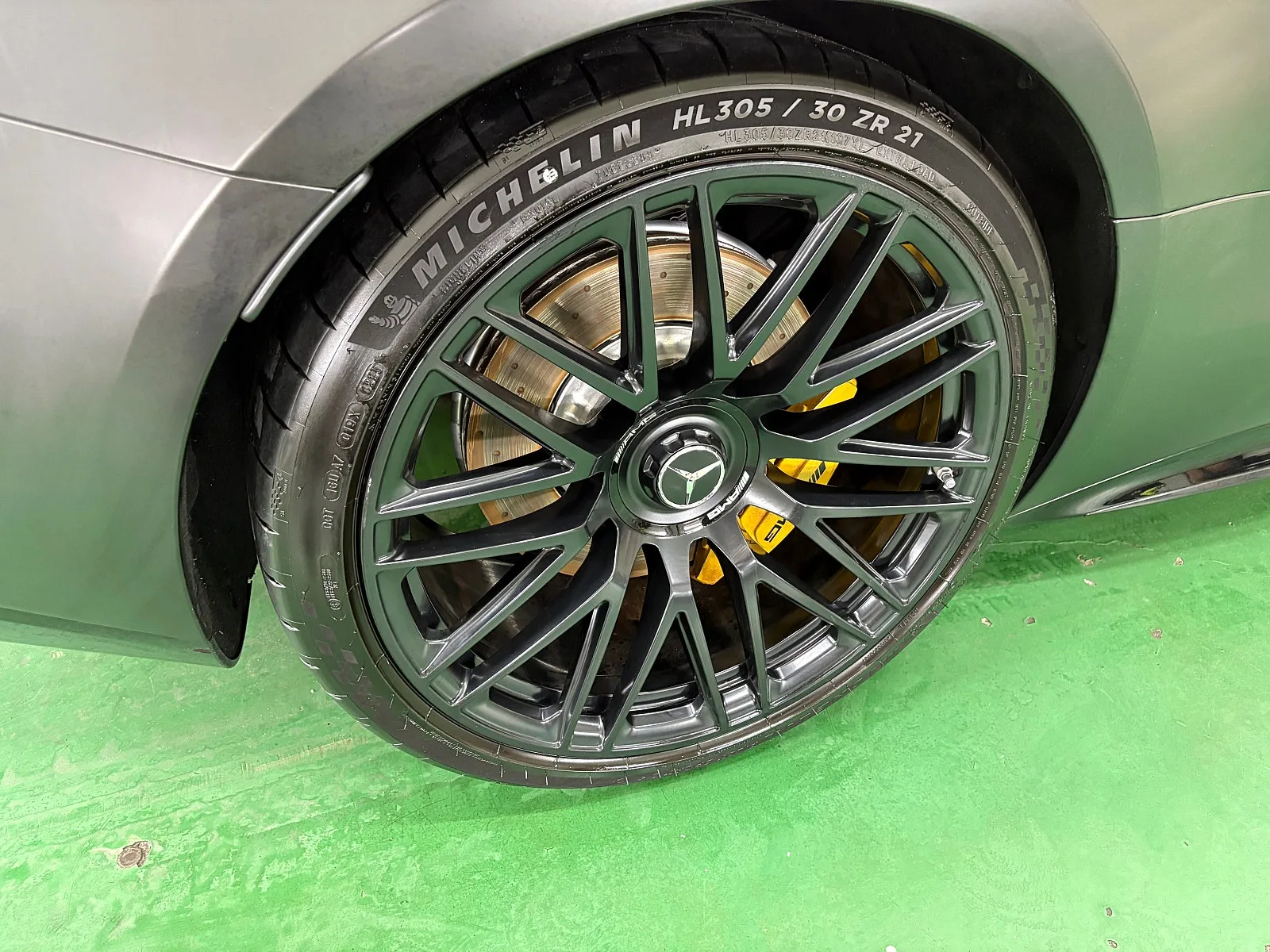 벤츠 메르세데스-벤츠 AMG GT 55 4MATIC+ 2025 건메탈 사진 5