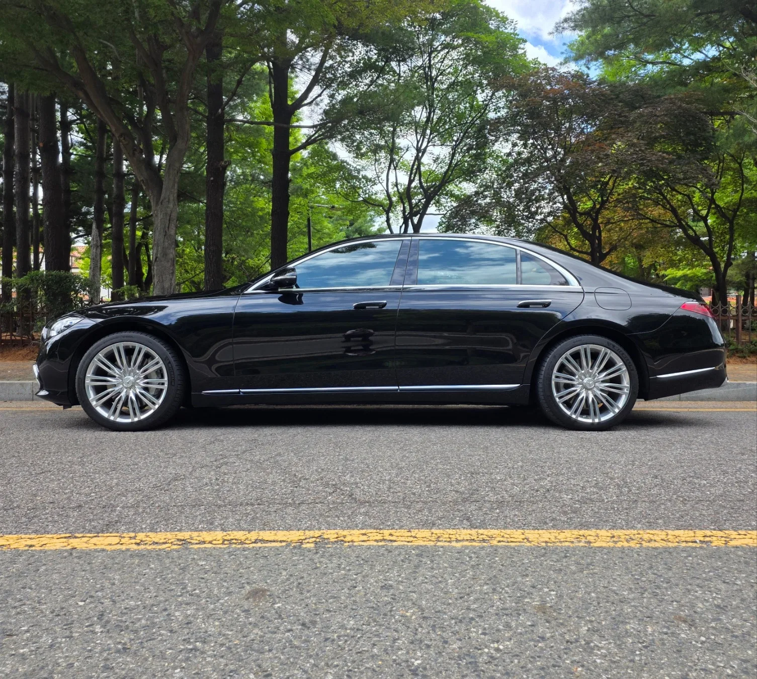 벤츠 S580e 2023 블랙 사진 1