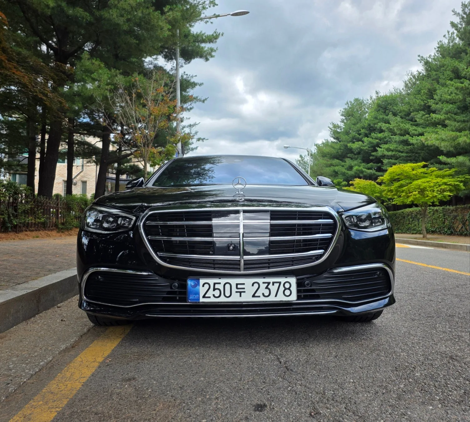 벤츠 S580e 2023 블랙 사진 2