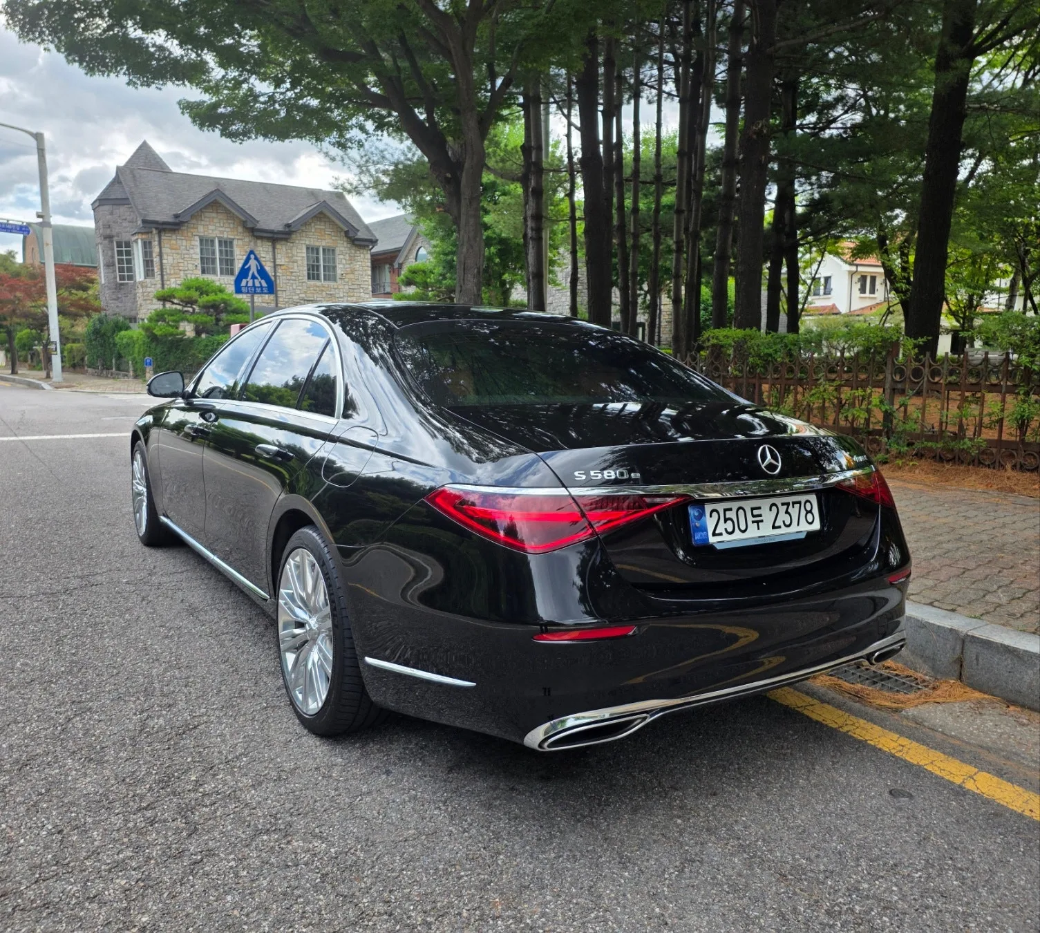 벤츠 S580e 2023 블랙 사진 6