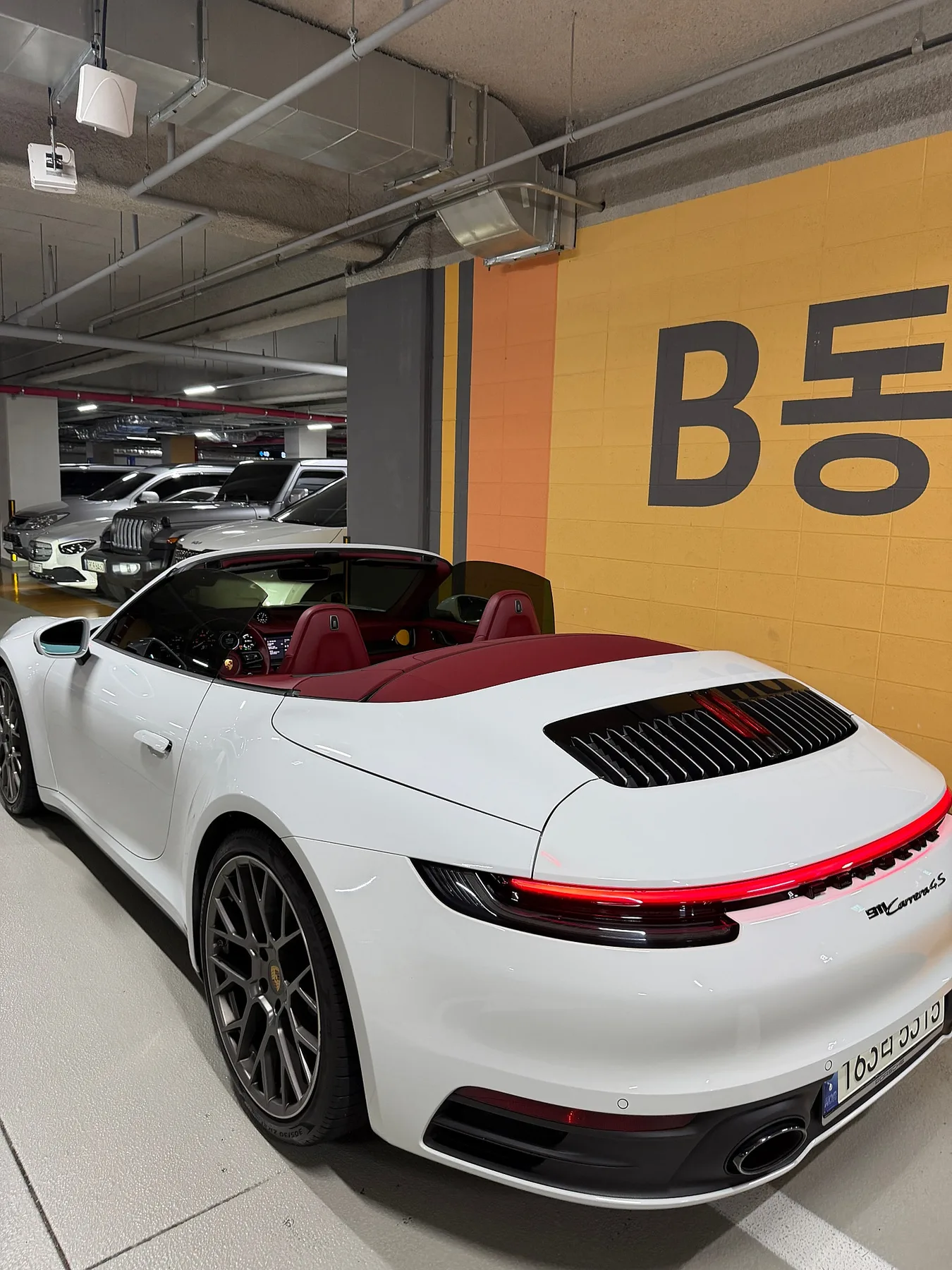 포르쉐 911 4S 카브리올레 2021 흰색 사진 2