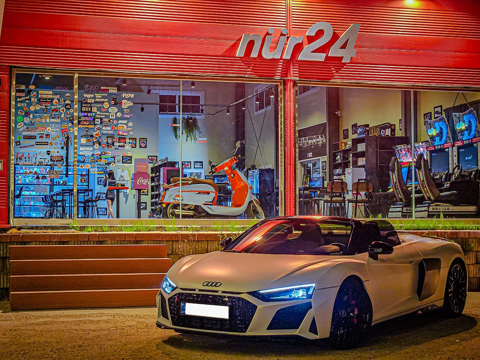 아우디 R8 스파이더 2017 화이트 사진 2