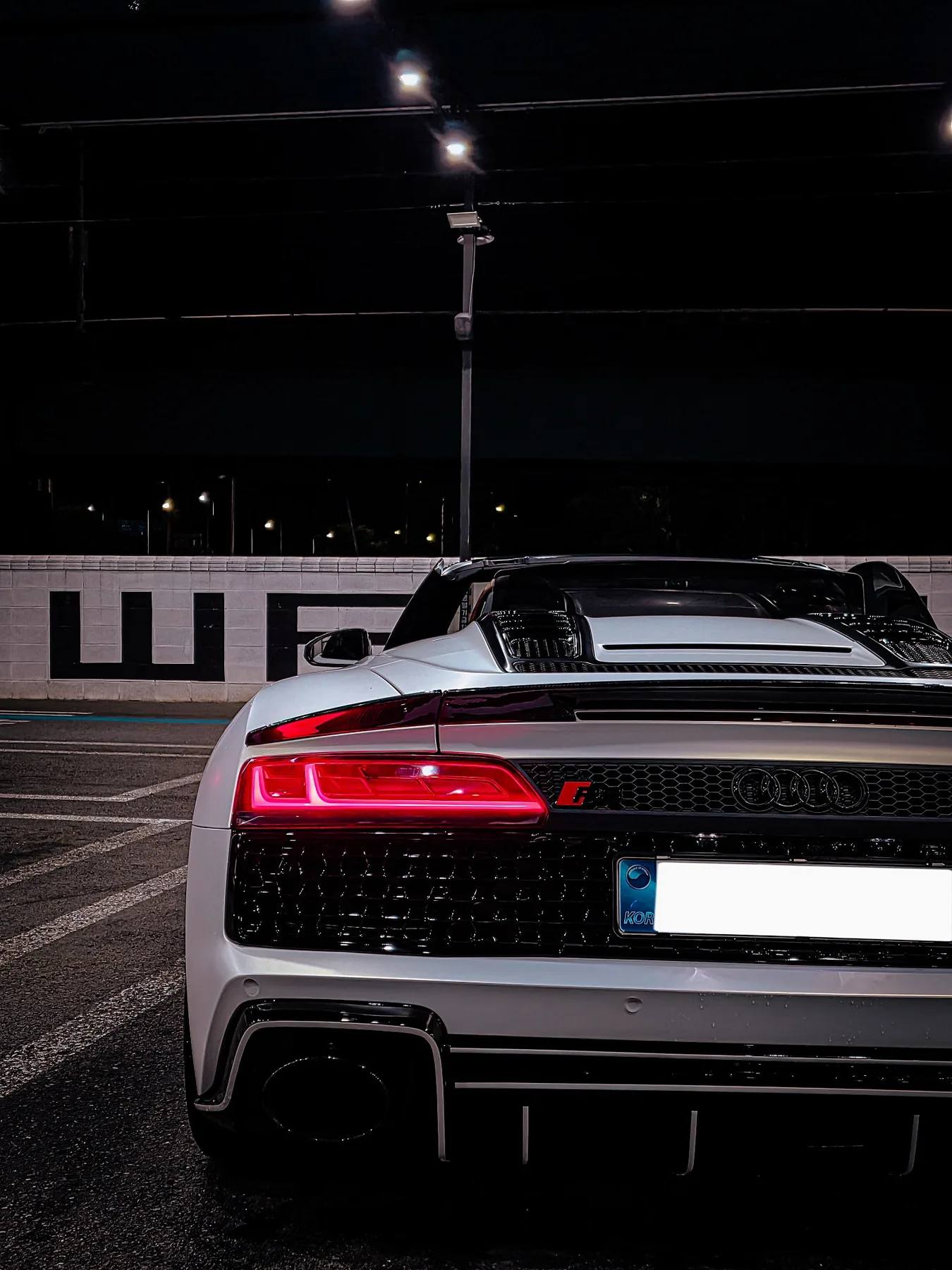아우디 R8 스파이더 2017 화이트 사진 4