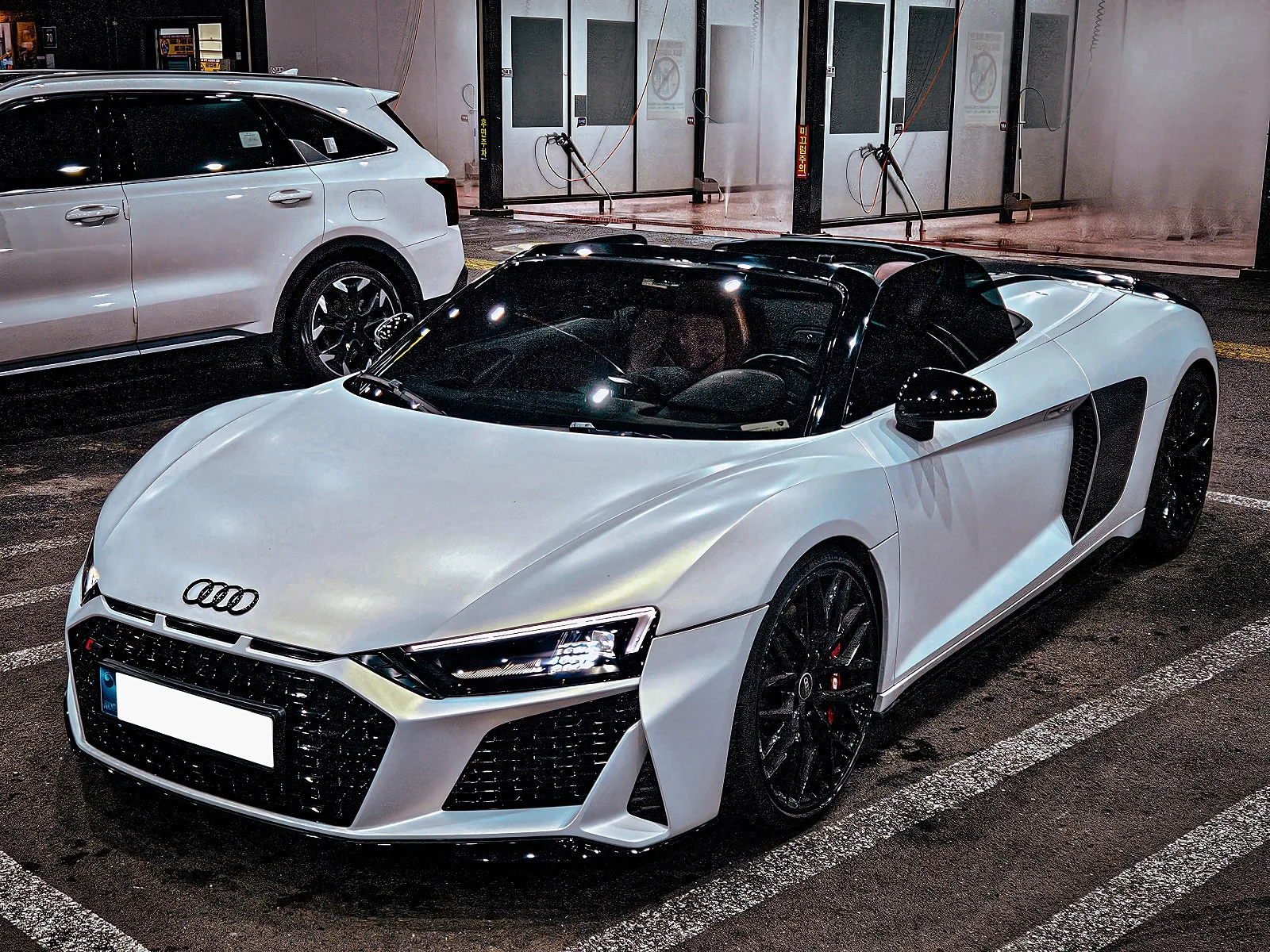 아우디 R8 스파이더 2017 화이트 사진 7