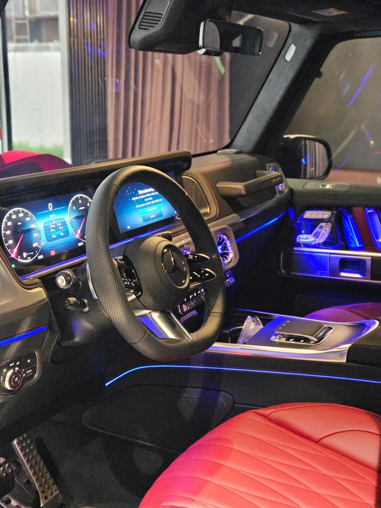 벤츠 지바겐 G450D 매뉴팩쳐 2025 실버 사진 5