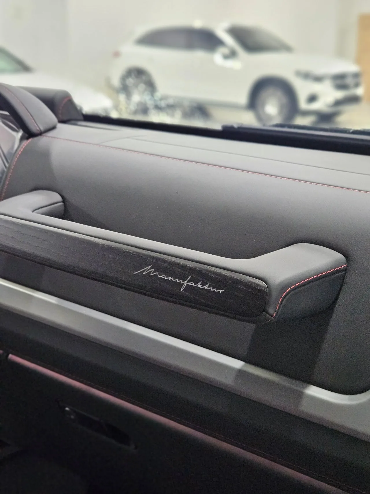 벤츠 지바겐 G450D 매뉴팩쳐 2025 실버 사진 6