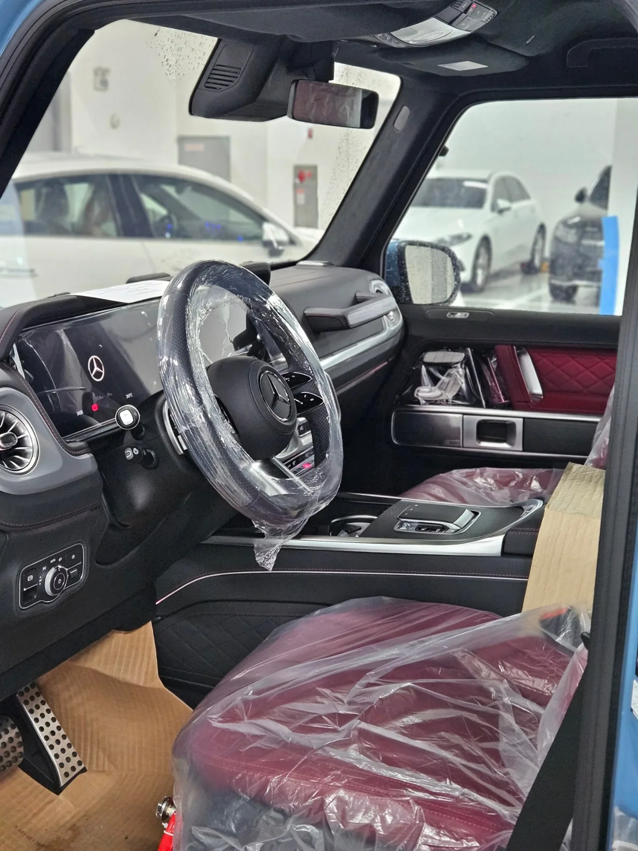 벤츠 지바겐 G450D 매뉴팩쳐 2025 실버 사진 7