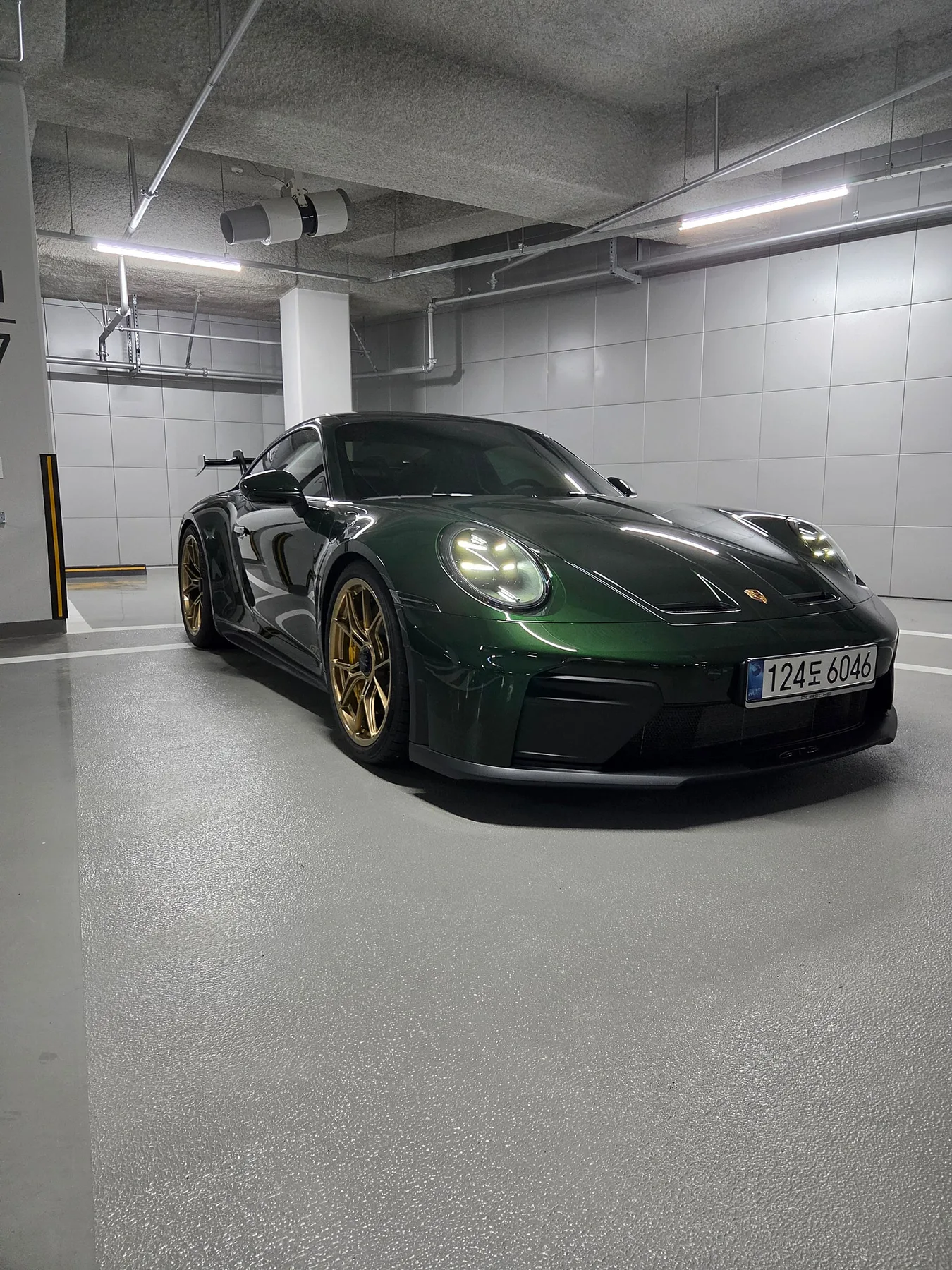 포르쉐 992.2 GT3 2025 오크그린 사진 4