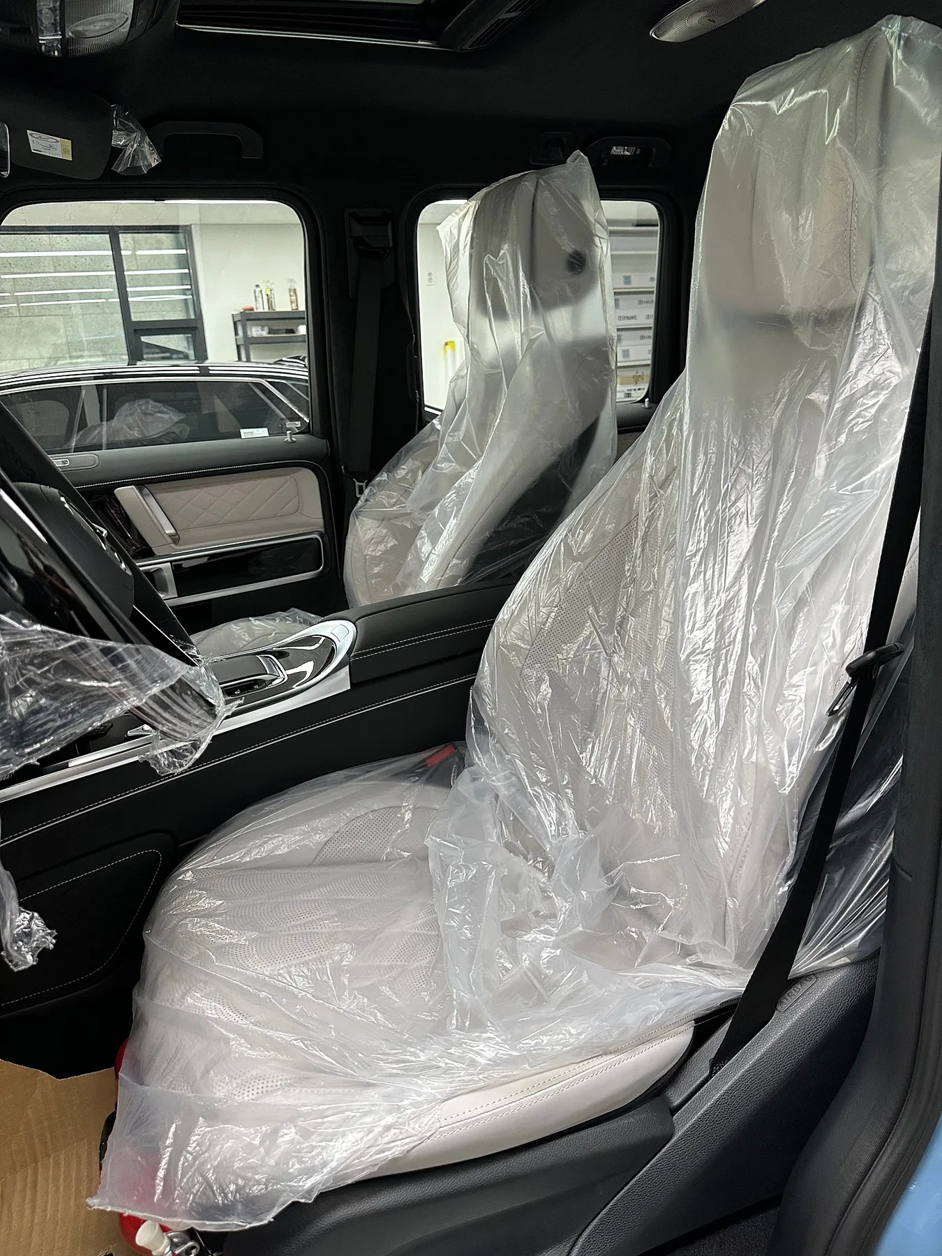 벤츠 G450d 메뉴팩쳐 효성에디션 2025 버건디 사진 7