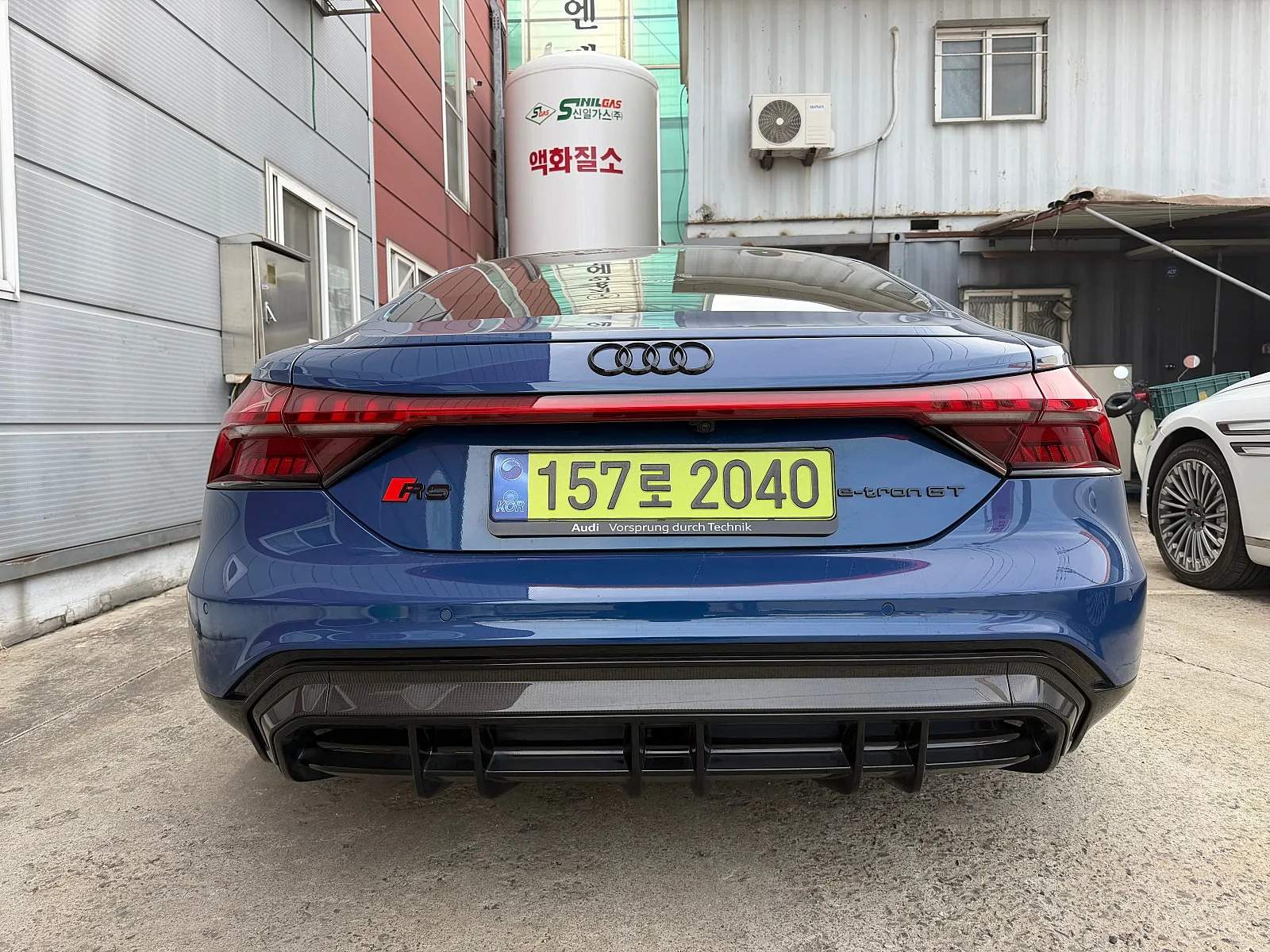 아우디 RS e-tron GT 2021 블루 사진 1