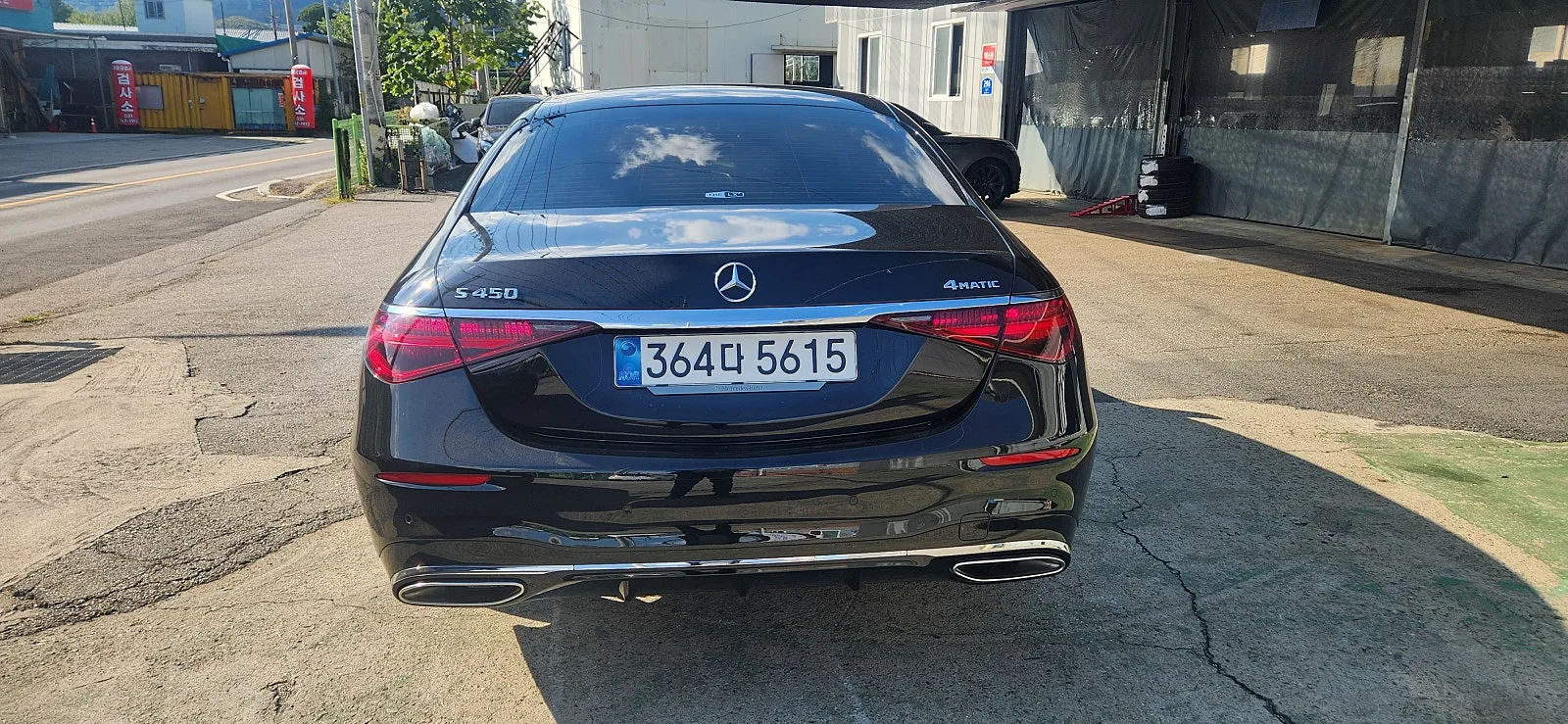 벤츠 S클래스 S450 4MATIC 숏바디 2026 블랙 사진 4