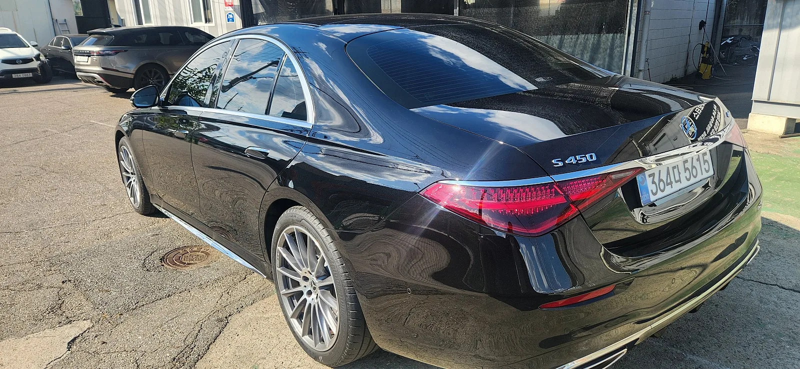 벤츠 S클래스 S450 4MATIC 숏바디 2026 블랙 사진 5