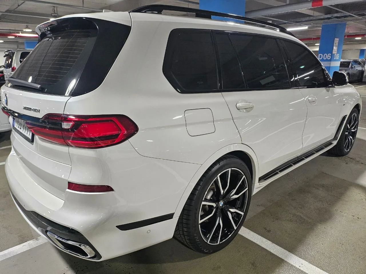 BMW X7 40i M Sport 2021 화이트 사진 6