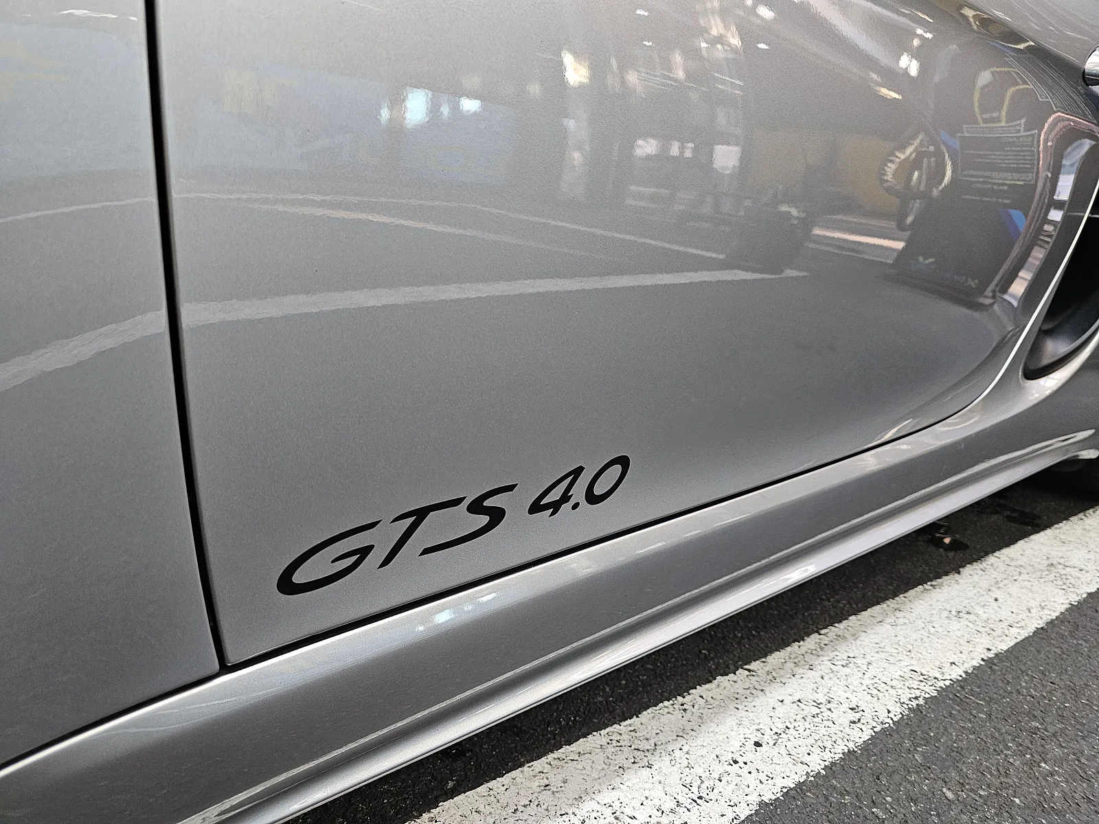 포르쉐 718 박스터 GTS 4.0 2023 GT실버 사진 5