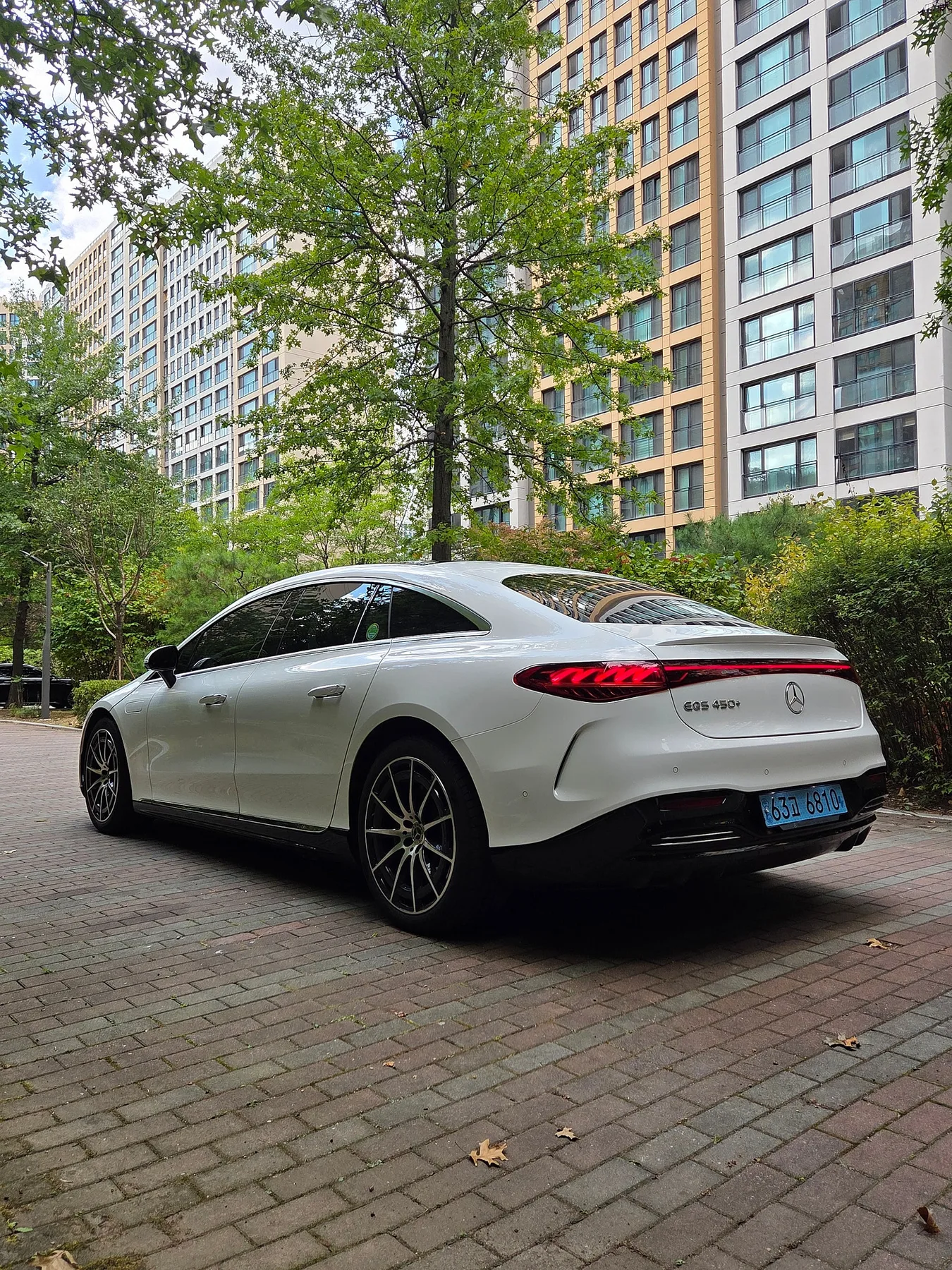 벤츠 EQS 450 AMG+ Line 2022 화이트 사진 6