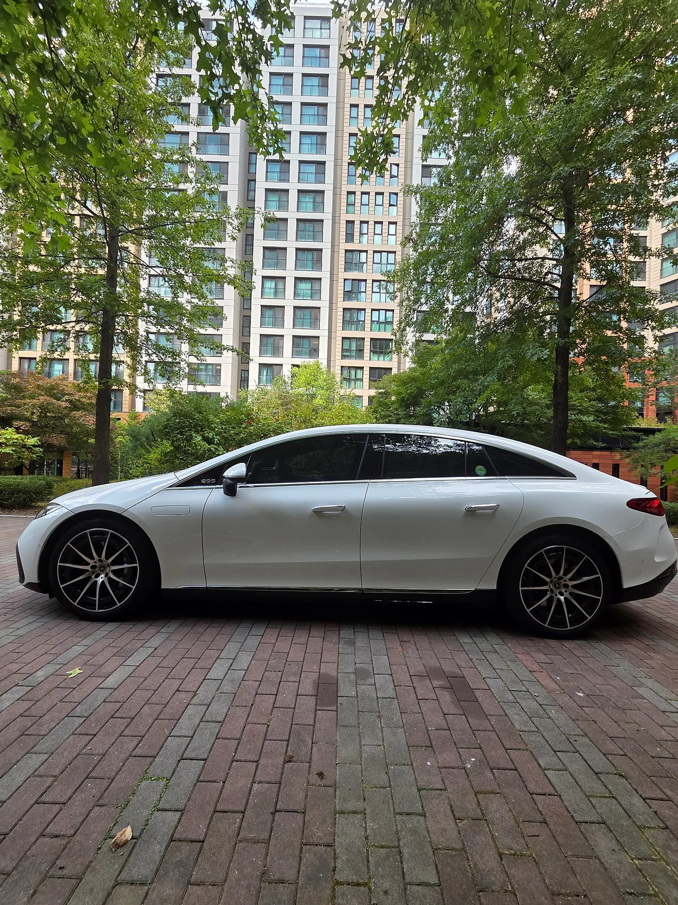 벤츠 EQS 450 AMG+ Line 2022 화이트 사진 7