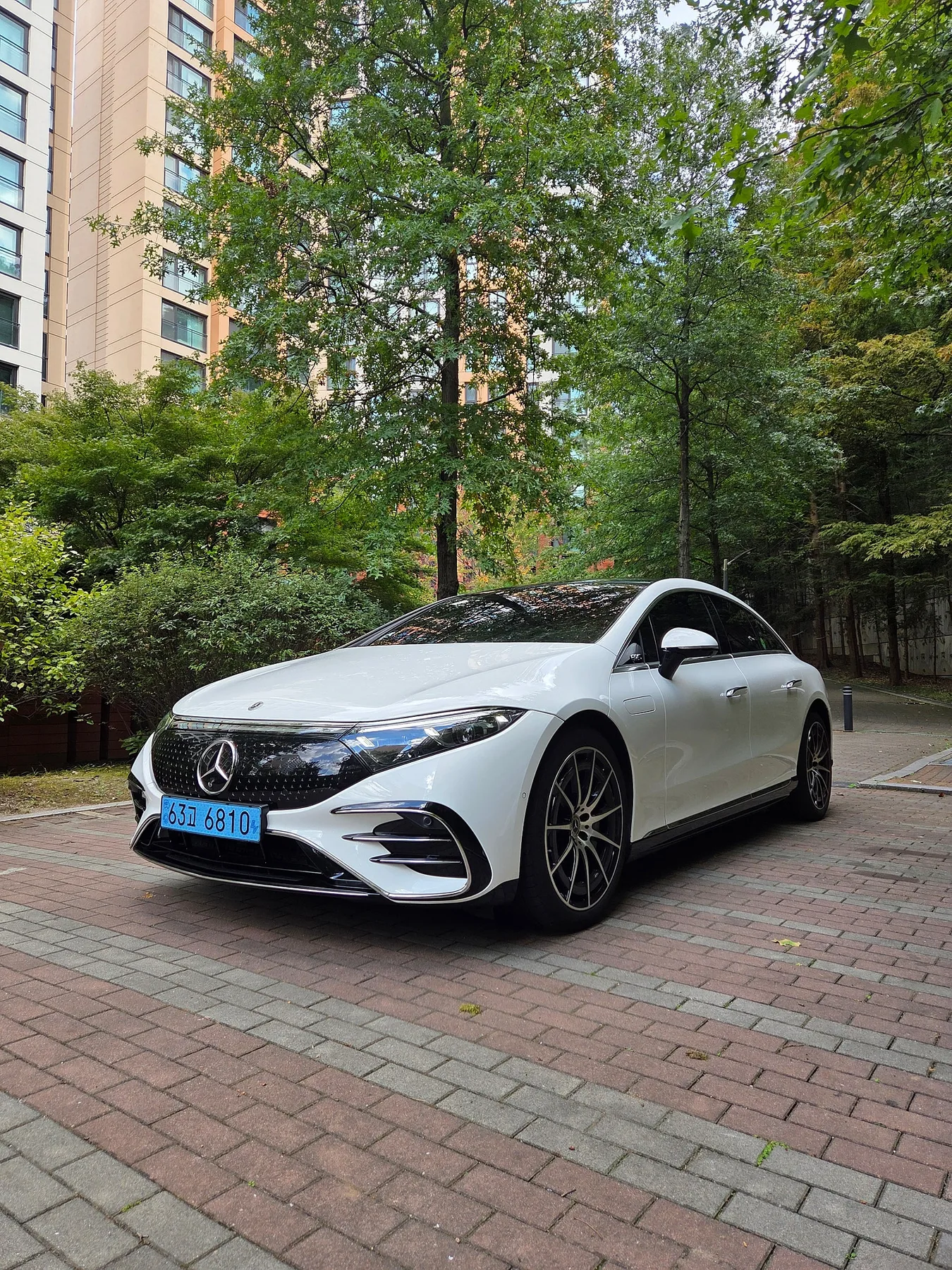 벤츠 EQS 450 AMG+ Line 2022 화이트 사진 8