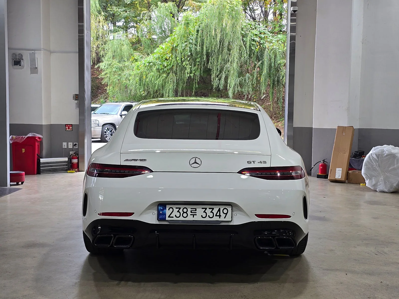 벤츠 AMG GT 43 다이나믹 2023 화이트 사진 4