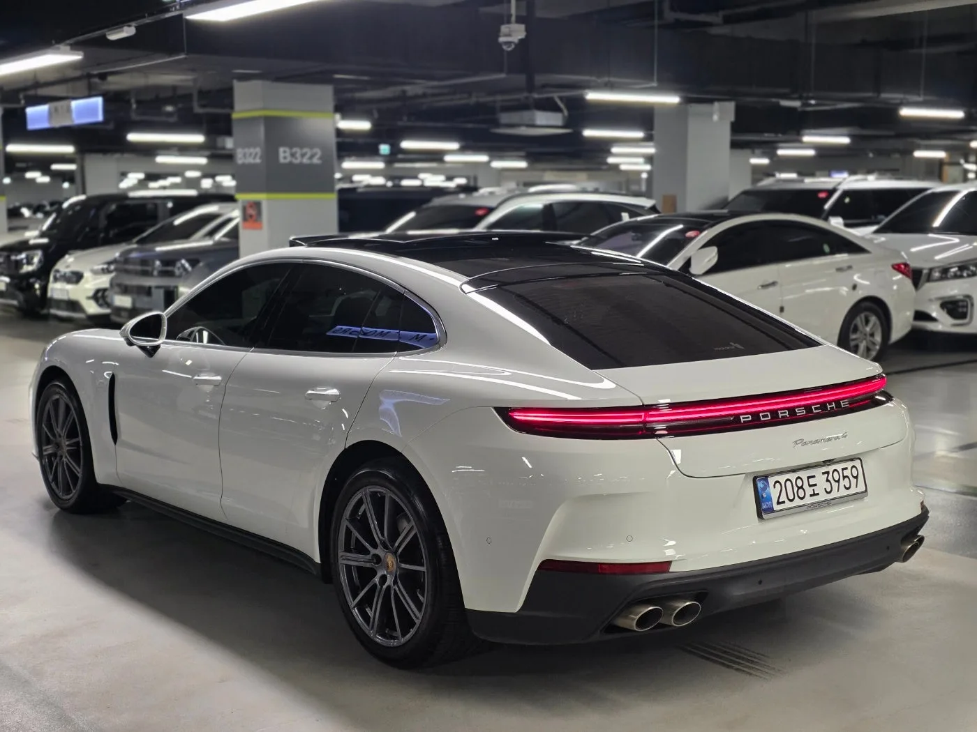 포르쉐 파나메라 2.9 AWD 2024 화이트 사진 4