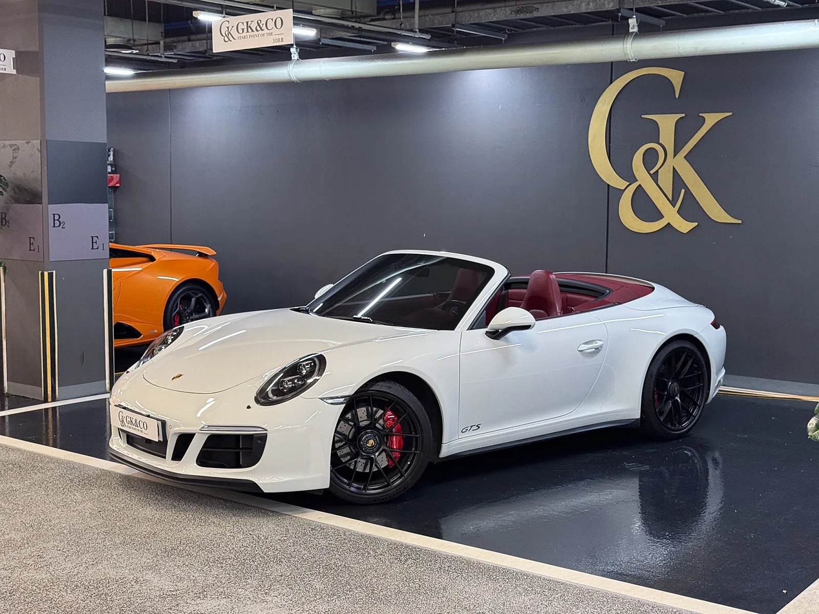 포르쉐 911 카레라 4 GTS 카브리올레 2017 화이트 사진 1