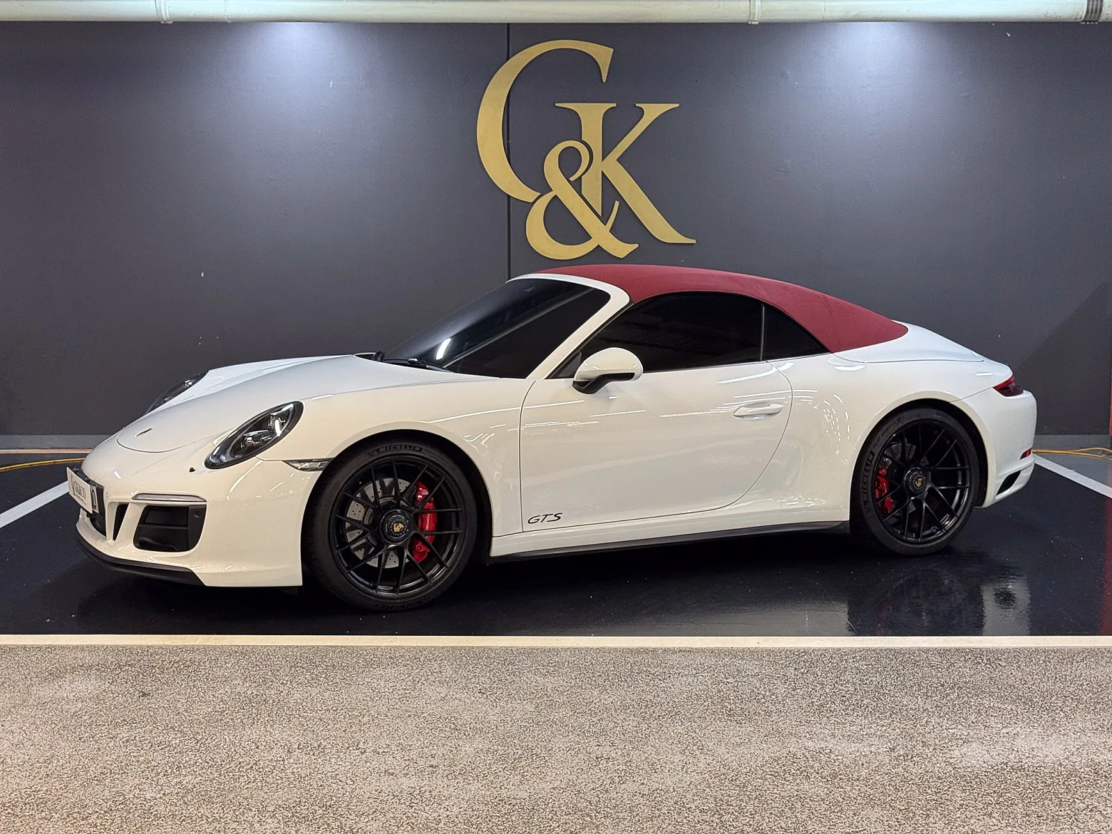 포르쉐 911 카레라 4 GTS 카브리올레 2017 화이트 사진 3