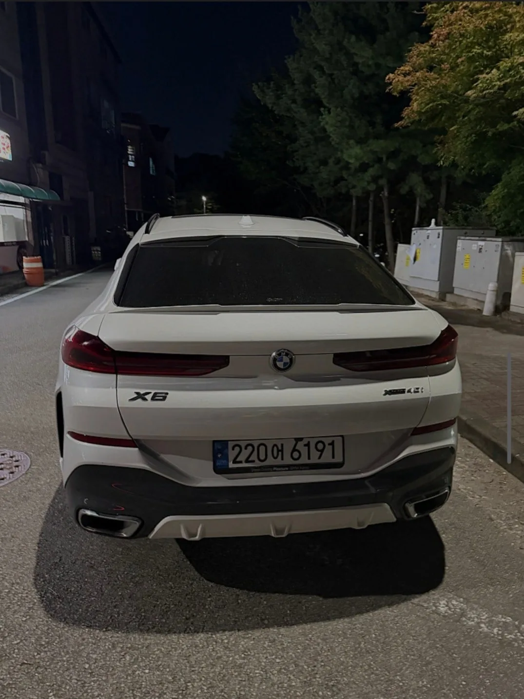 BMW X6 40i MSP 2023 화이트 사진 4
