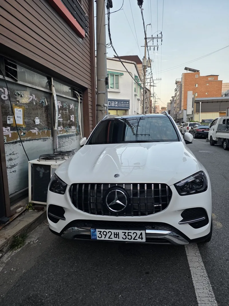 벤츠 GLE 350 4MATIC 2025 화이트 사진 1