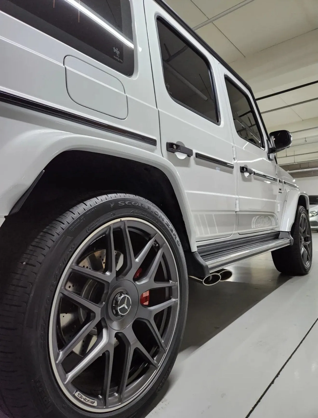벤츠 메르세데스-벤츠 G63 AMG 55주년 에디션 2022 화이트 사진 5