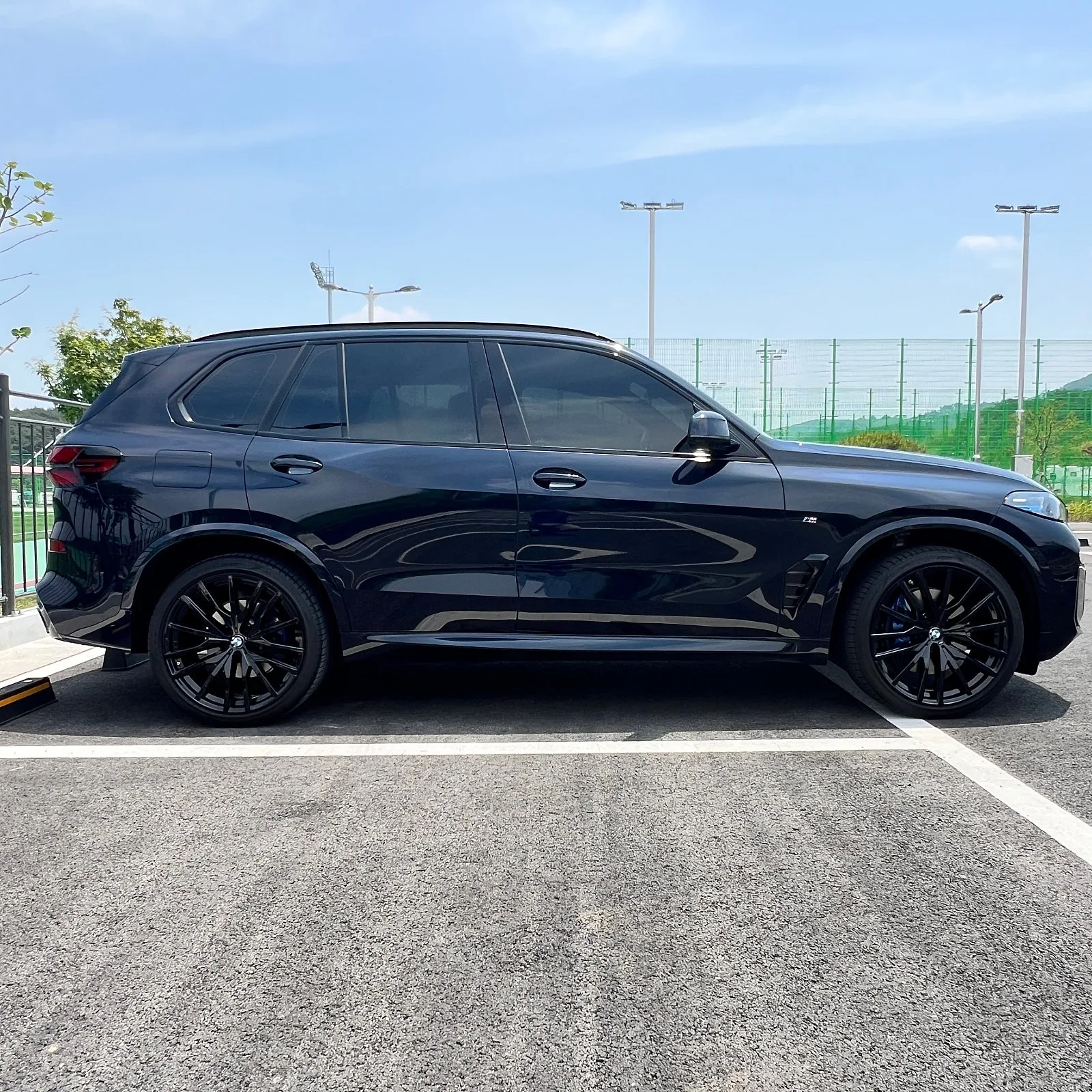 BMW X5 40i M Sport 2024 카본블랙 사진 2