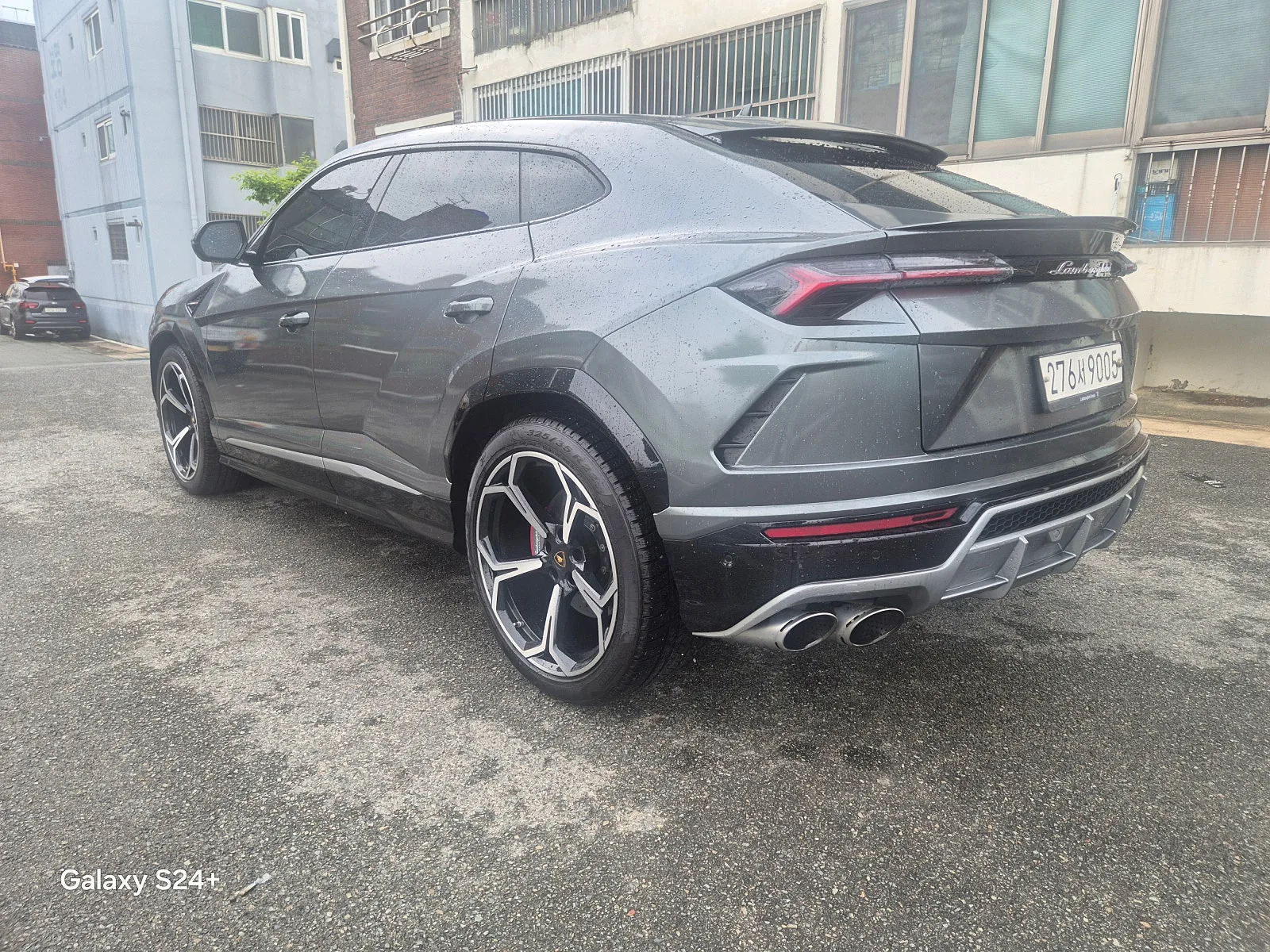 람보르기니 우루스 2020 실버 사진 3