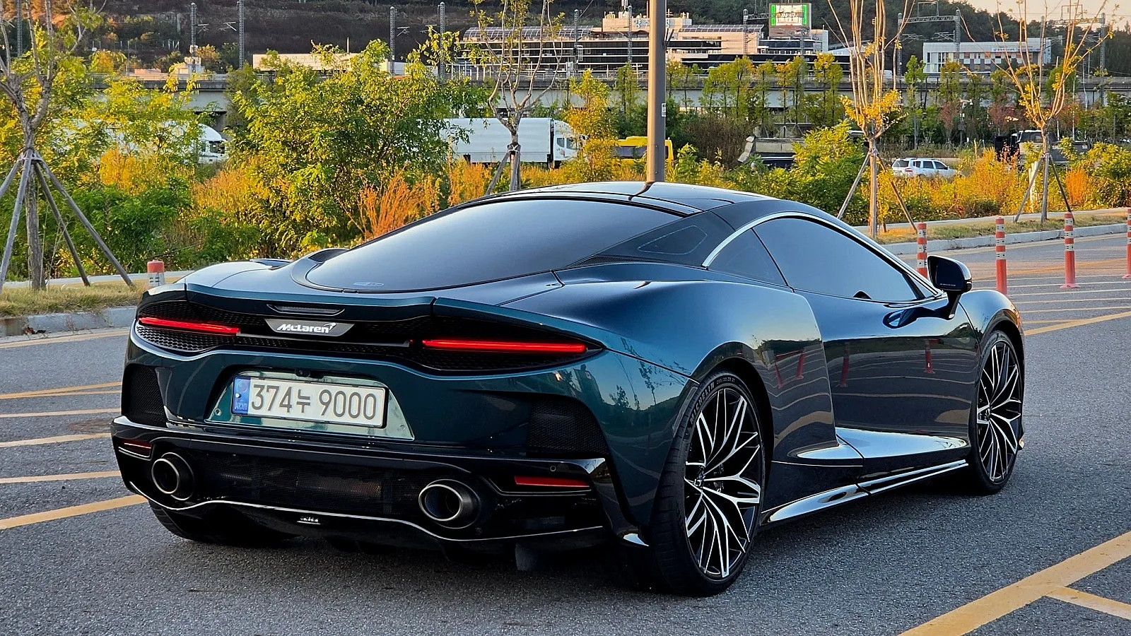 맥라렌 GT 럭스 2022 블루 사진 7