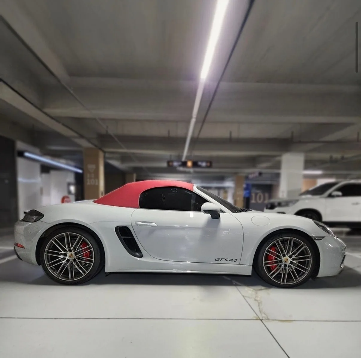 포르쉐 718 박스터 GTS 4.0 2023 화이트 사진 2