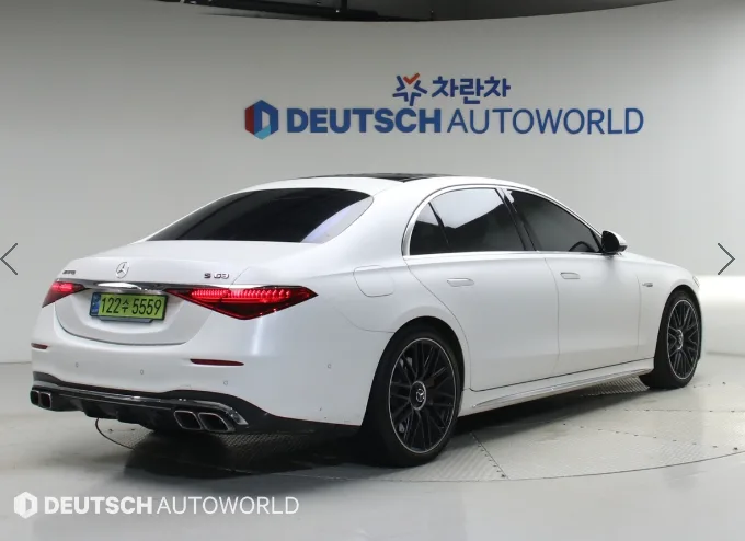 벤츠 S63 AMG e 퍼포먼스 2024 무광 화이트 사진 3