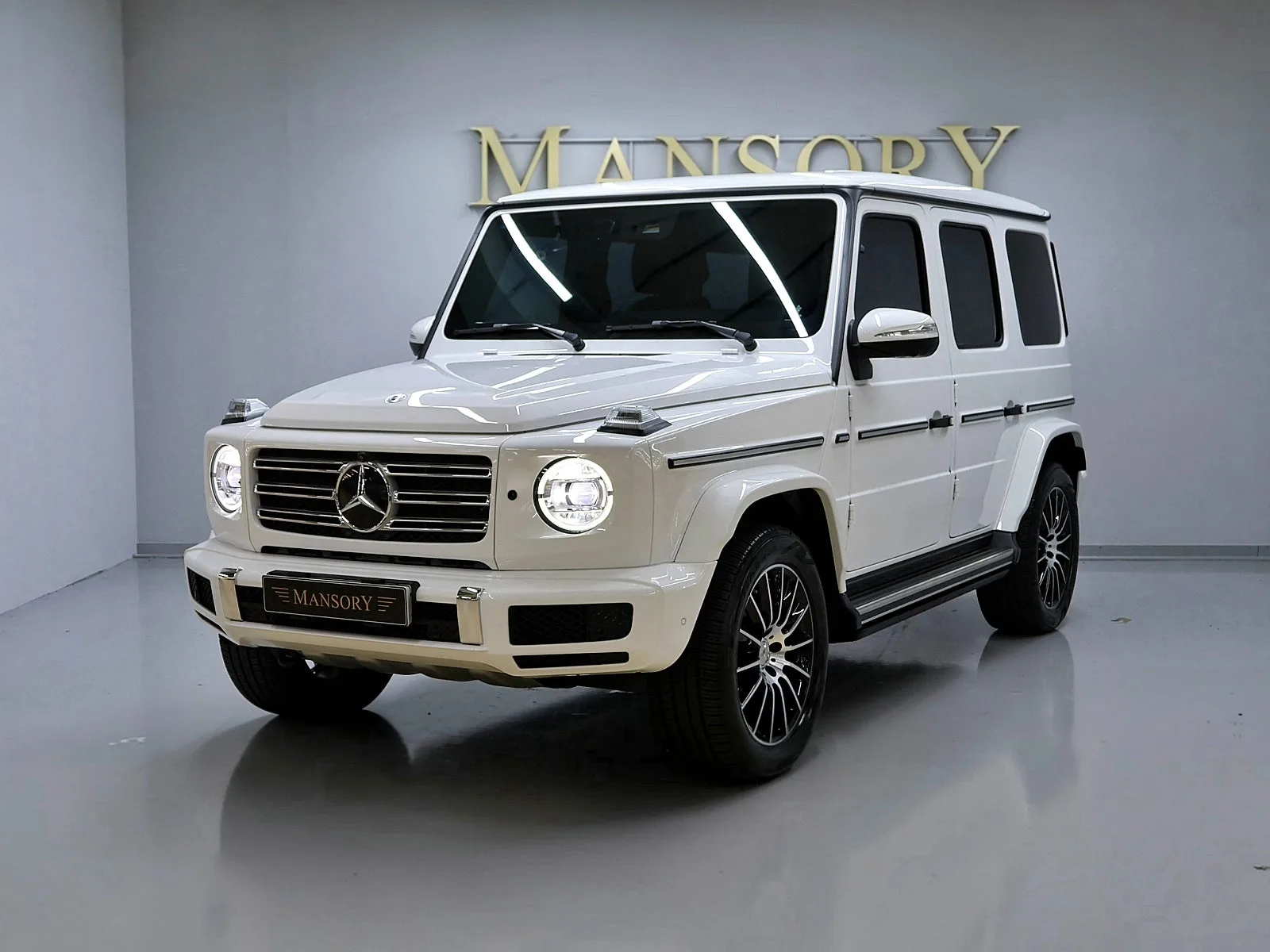 벤츠 G400d W463b 2024 화이트 사진 2