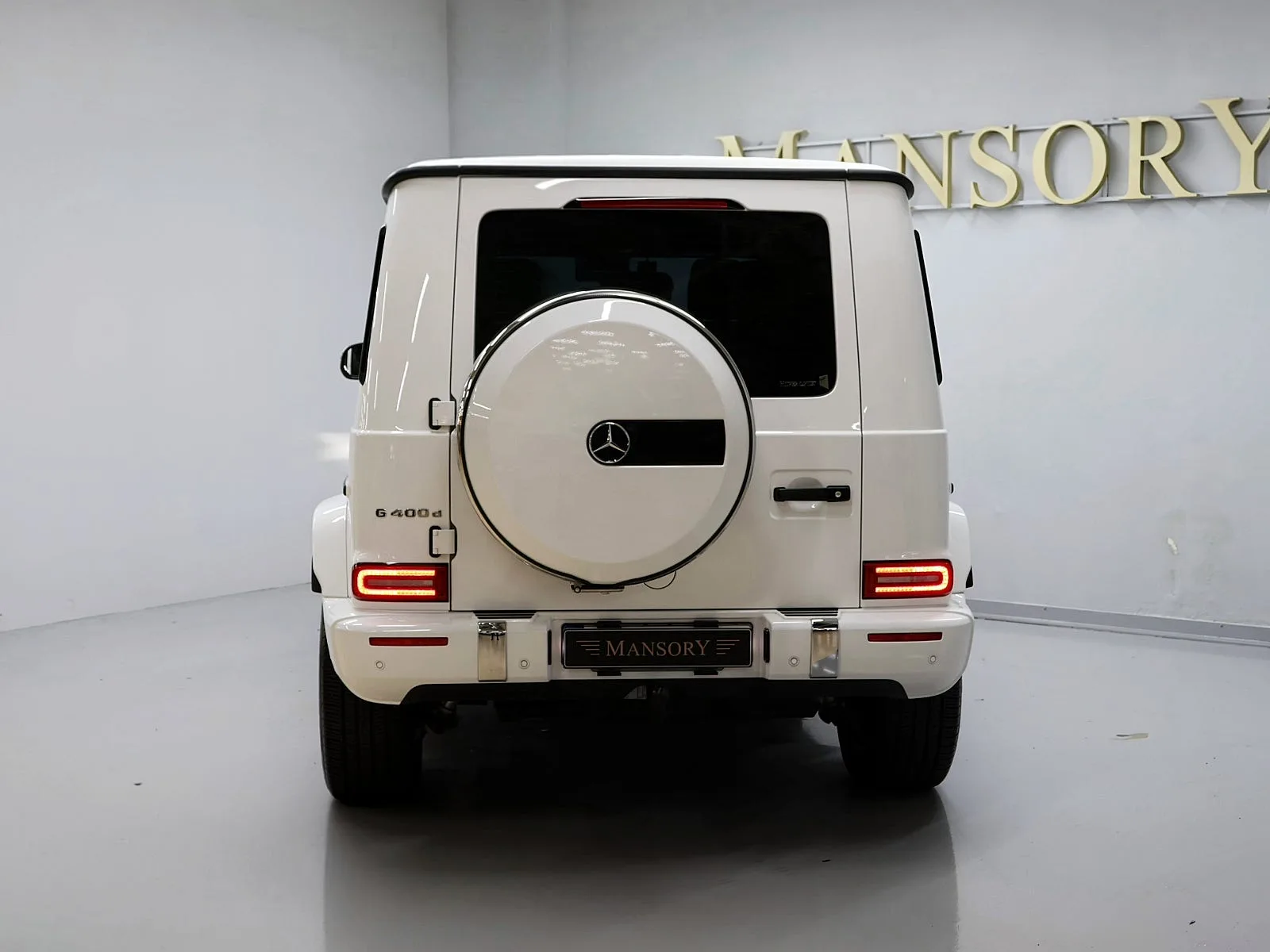 벤츠 G400d W463b 2024 화이트 사진 4