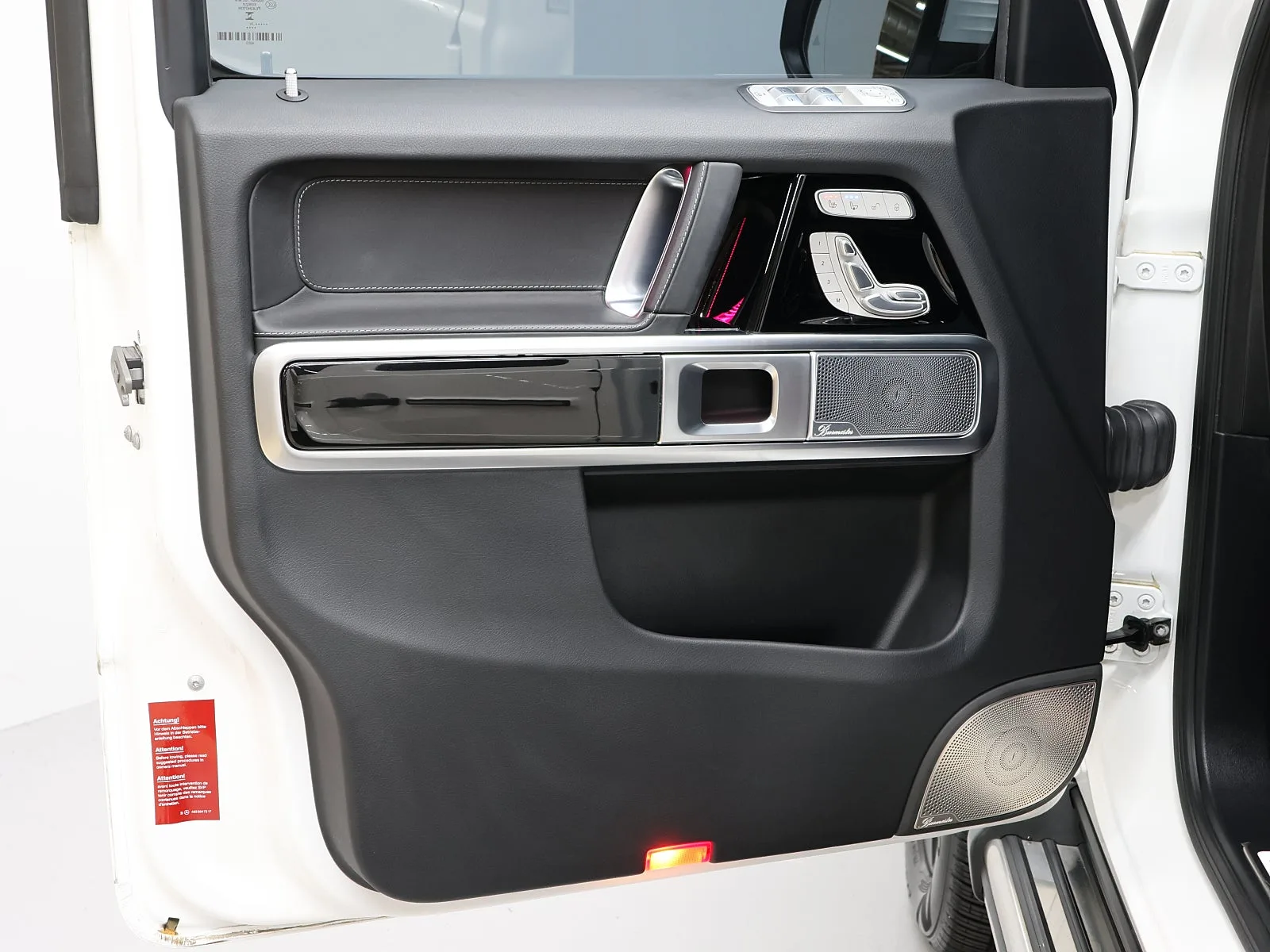 벤츠 G400d W463b 2024 화이트 사진 8