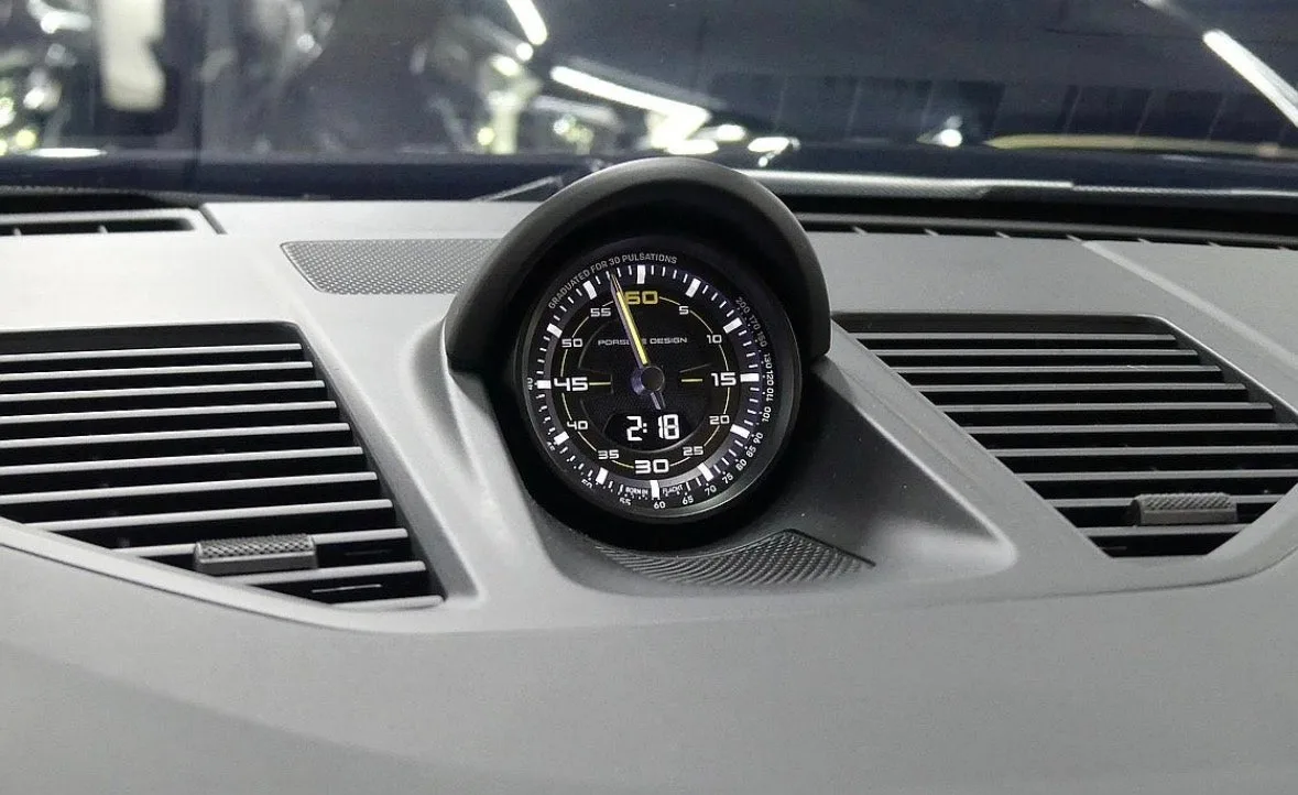 포르쉐 992.2 GT3 투어링 2026 블랙 사진 7