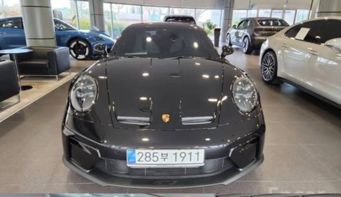 포르쉐 992.2 GT3 투어링 2026 블랙 사진 3