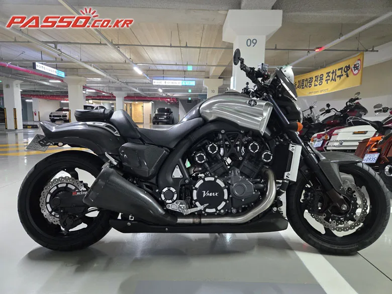야마하 V MAX 1700 2009 실버 사진 1