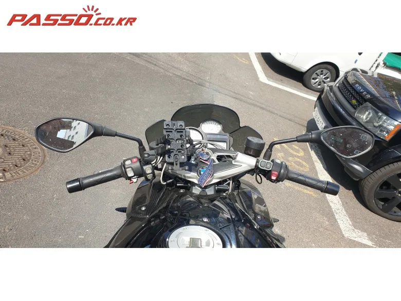 BMW K1300R 2012 검정 카본 사진 4