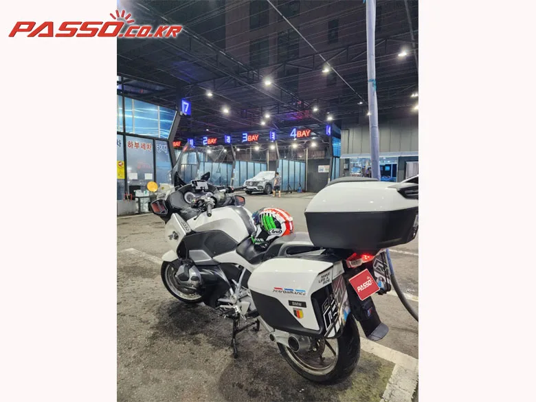 BMW R1250RT 2019 화이트 사진 2