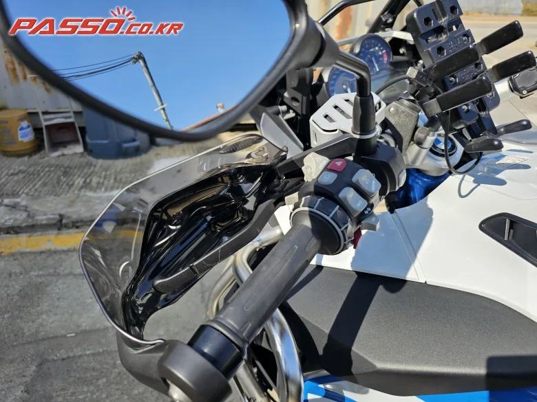 BMW R1200GS 어드벤쳐 2018 화이트 사진 4