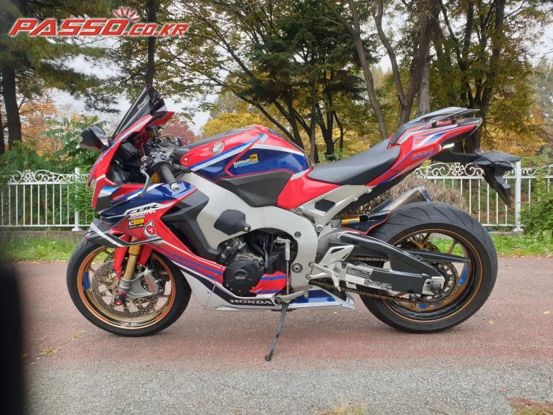 혼다 CBR1000RR SP 2017 레드 사진 2